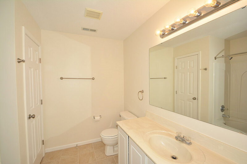 2,290/Mo, 11940 Jesterwood Dr Fishers, IN 46037 Master Bathroom View
