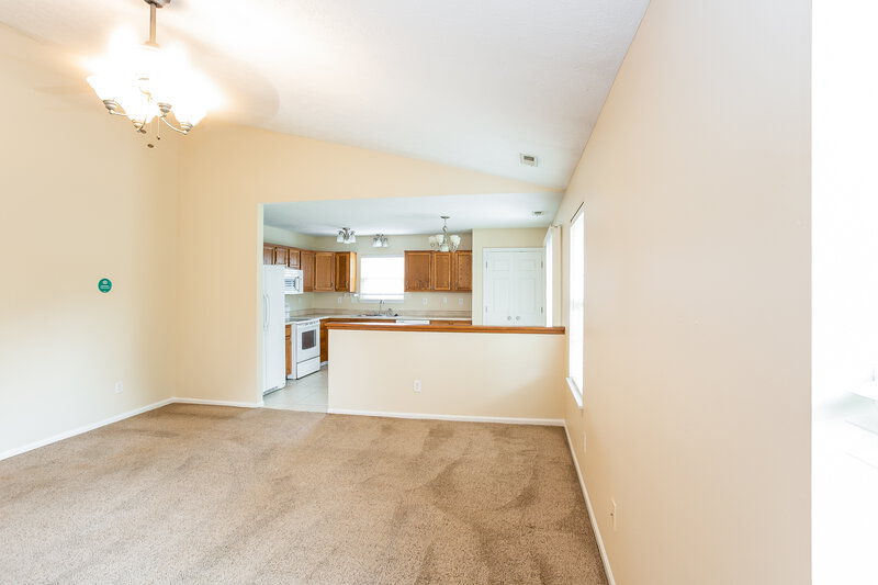 1,465/Mo, 44 Poplar Ct New Whiteland, IN 46184 Living Room View 2
