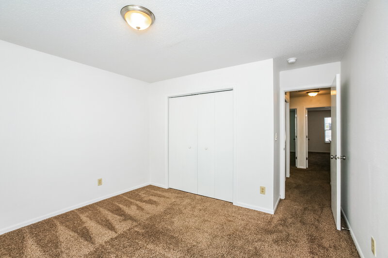 1,650/Mo, 7611 Buck Run Ct Indianapolis, IN 46217 Bedroom View