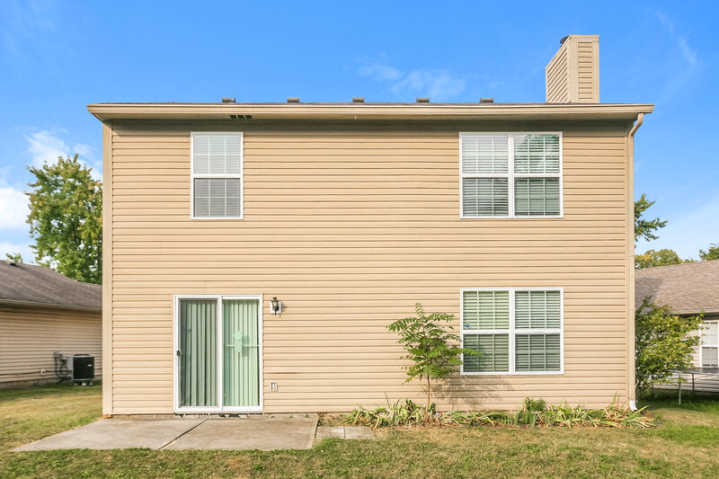 1,650/Mo, 7611 Buck Run Ct Indianapolis, IN 46217 Rear View 2