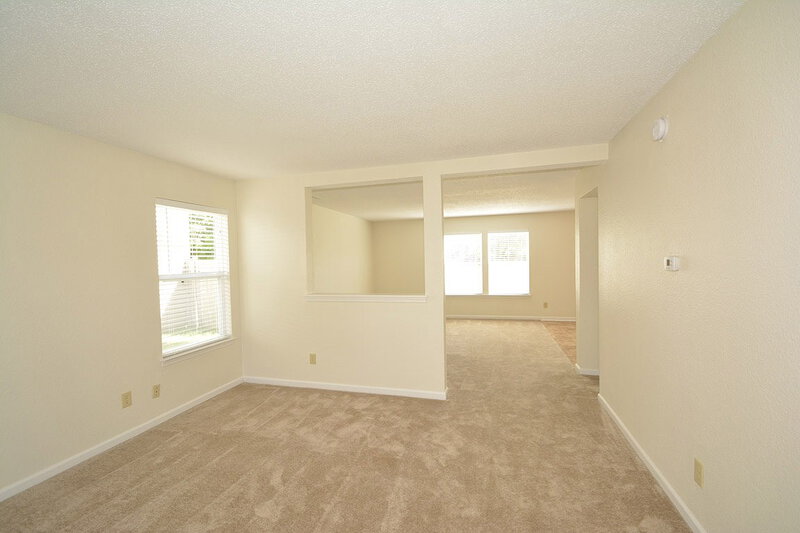 1,595/Mo, 5031 Flame Way Indianapolis, IN 46254 Living Room View 3