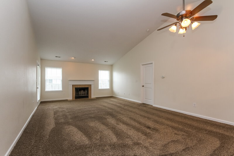 1,640/Mo, 9741 Jackson Way Avon, IN 46123 Living Room View