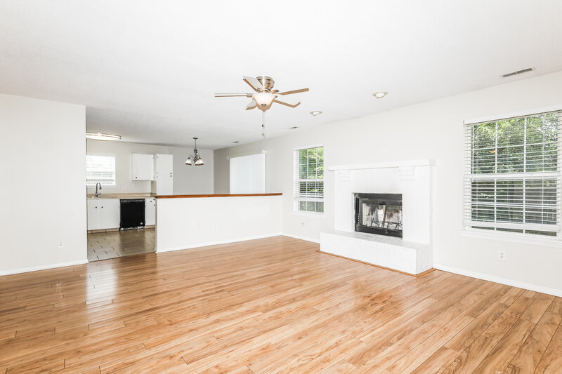 1,980/Mo, 7394 Tassel Ct Avon, IN 46123 Living Room View 3