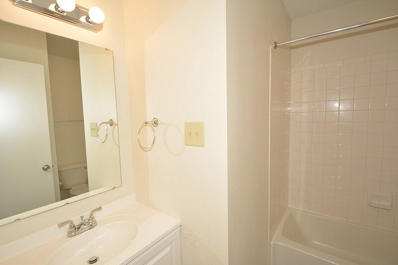 1,420/Mo, 8561 Bluff Point Dr Camby, IN 46113 Bathroom View