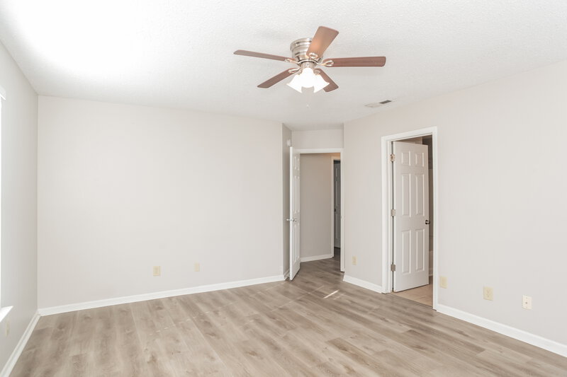 1,790/Mo, 6241 Amber Valley Ln Indianapolis, IN 46237 Main Bedroom View