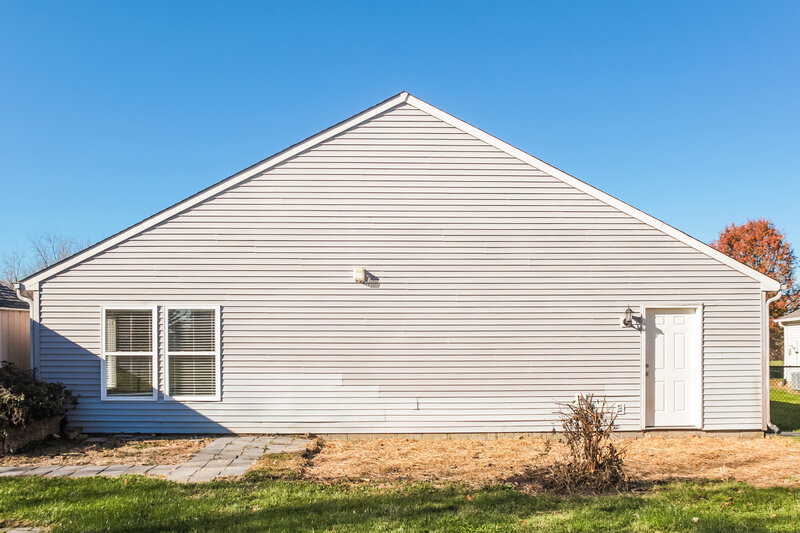 1,790/Mo, 6241 Amber Valley Ln Indianapolis, IN 46237 Rear View