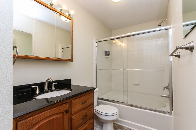 1,480/Mo, 13297 N Etna Green Dr Camby, IN 46113 Bathroom View