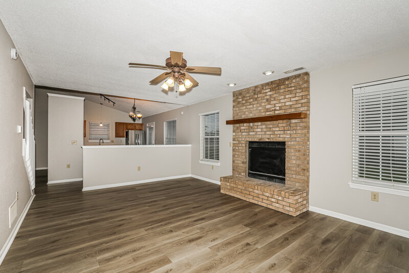 1,960/Mo, 110 Tracy Ridge Blvd New Whiteland, IN 46184 Family Room View