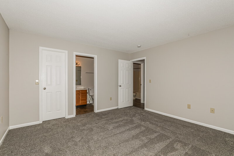 1,960/Mo, 110 Tracy Ridge Blvd New Whiteland, IN 46184 Main Bedroom View 2