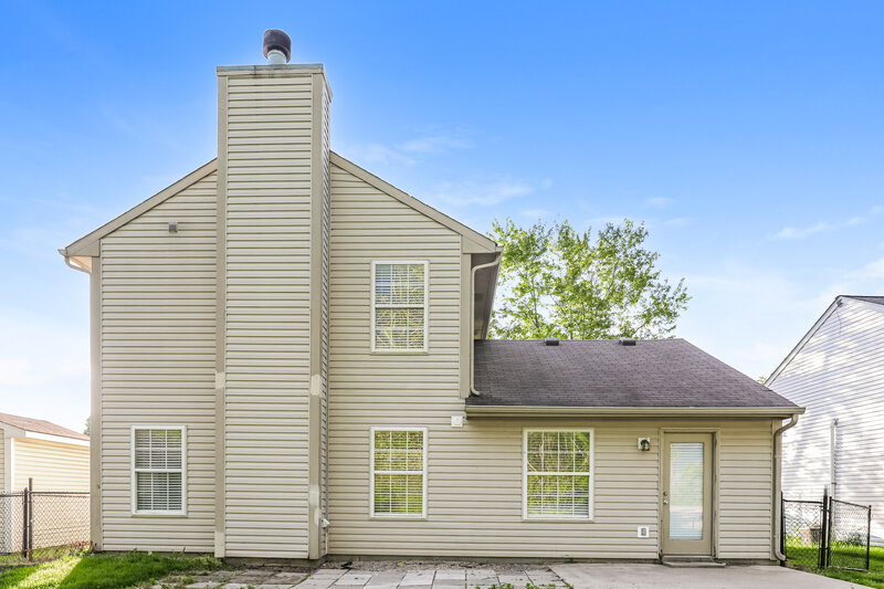 1,960/Mo, 110 Tracy Ridge Blvd New Whiteland, IN 46184 Rear View
