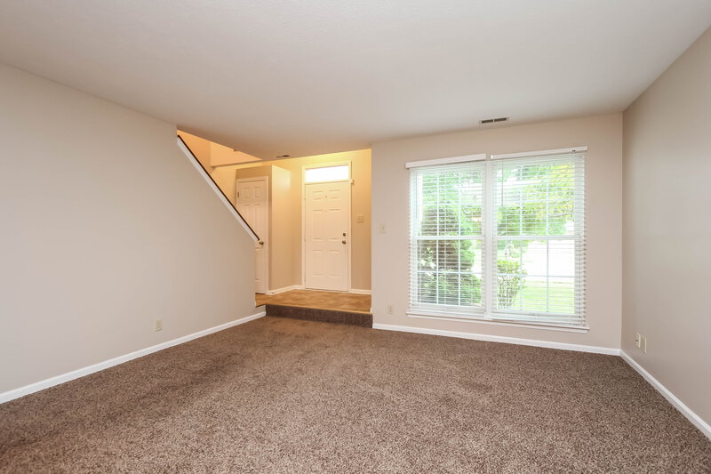1,790/Mo, 7538 Bancaster Dr Indianapolis, IN 46268 Living Room View 2
