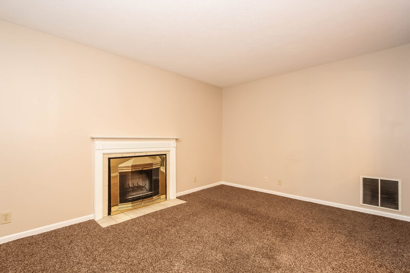 1,790/Mo, 7538 Bancaster Dr Indianapolis, IN 46268 Family Room View 2
