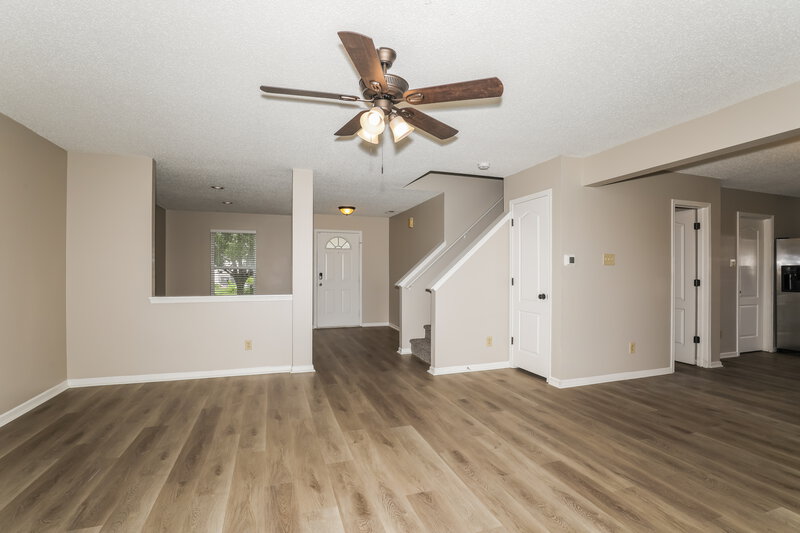 2,200/Mo, 8234 Gathering Cir Indianapolis, IN 46259 Living Room View