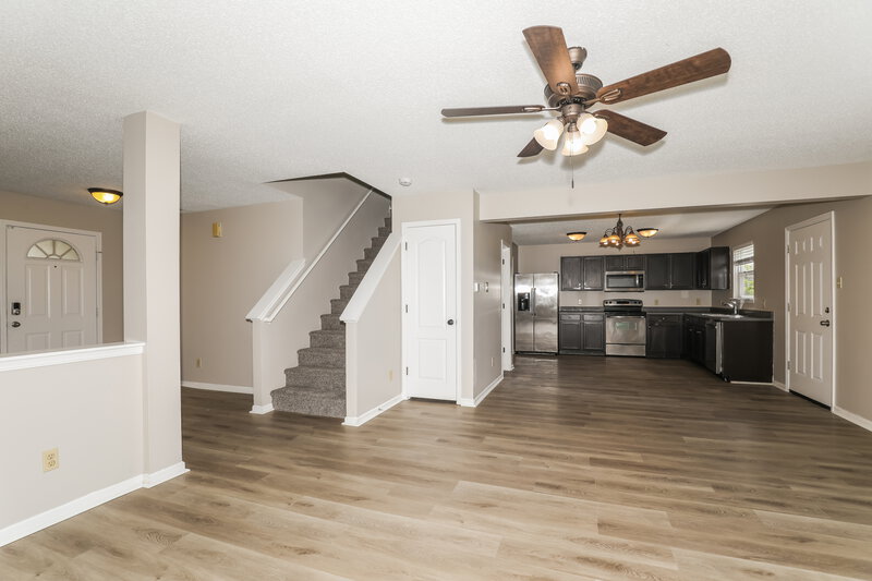 2,200/Mo, 8234 Gathering Cir Indianapolis, IN 46259 Family Room View