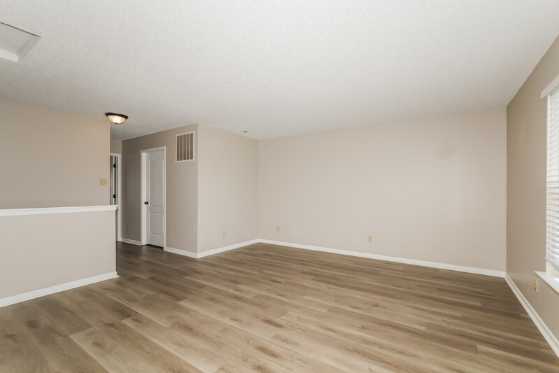 2,200/Mo, 8234 Gathering Cir Indianapolis, IN 46259 Loft View 2