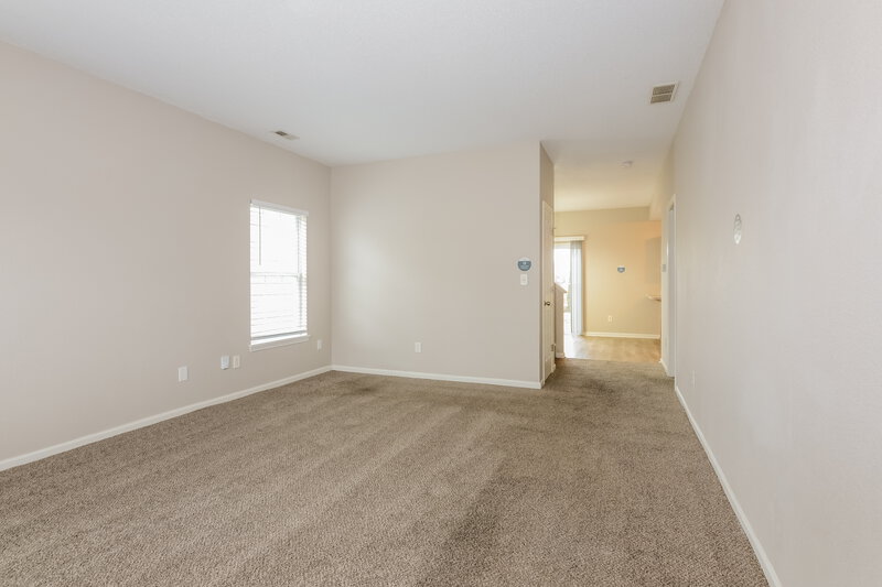 2,010/Mo, 4650 Whitview Ln Indianapolis, IN 46237 Living Room View
