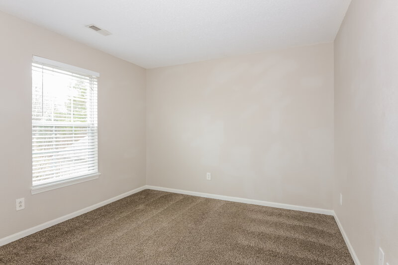 2,010/Mo, 4650 Whitview Ln Indianapolis, IN 46237 Bedroom View 2