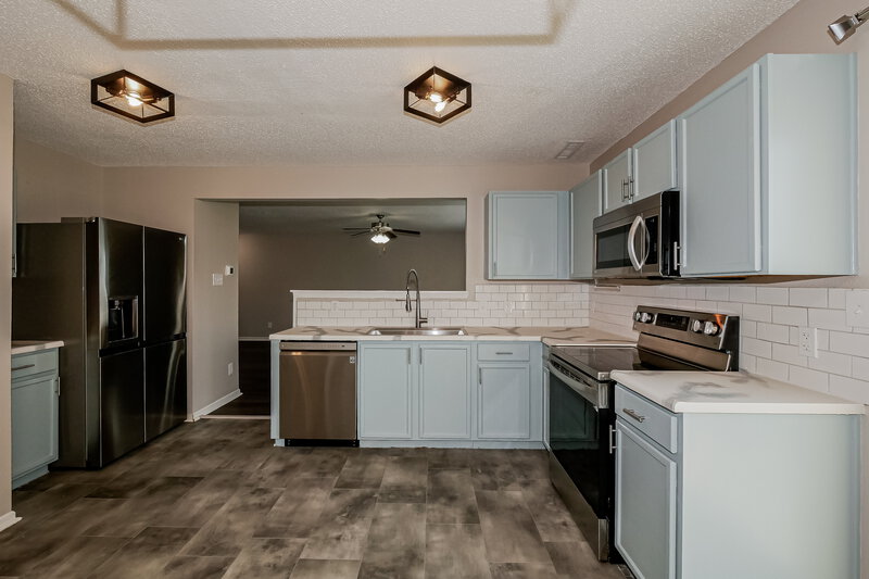 1,755/Mo, 9676 W Constellation Dr Pendleton, IN 46064 Kitchen View