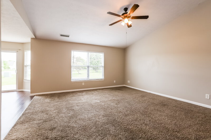 1,950/Mo, 1083 Pine Ridge Way Brownsburg, IN 46112 Living Room View