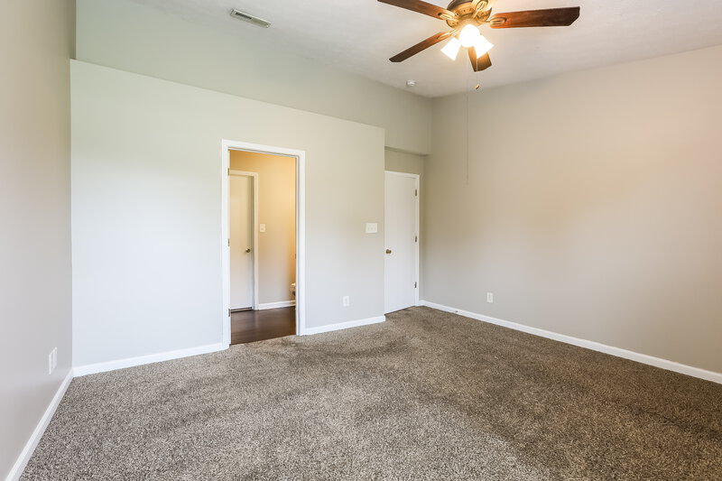 1,950/Mo, 1083 Pine Ridge Way Brownsburg, IN 46112 Main Bedroom View