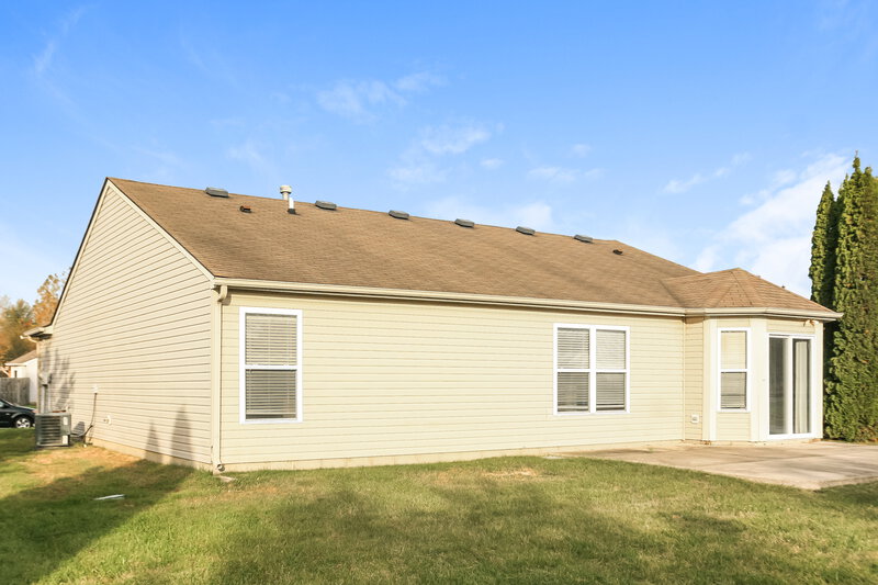 2,155/Mo, 1083 Pine Ridge Way Brownsburg, IN 46112 Rear View 2
