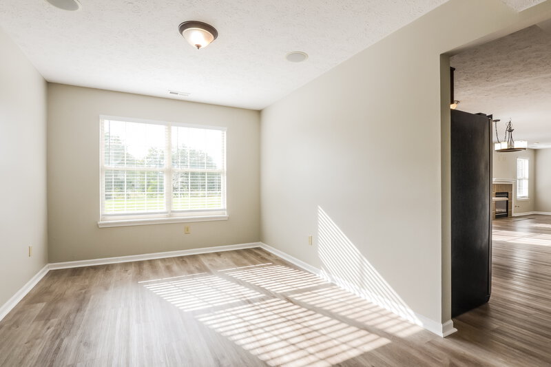 2,455/Mo, 7764 Shasta Dr Indianapolis, IN 46217 Dining Room View