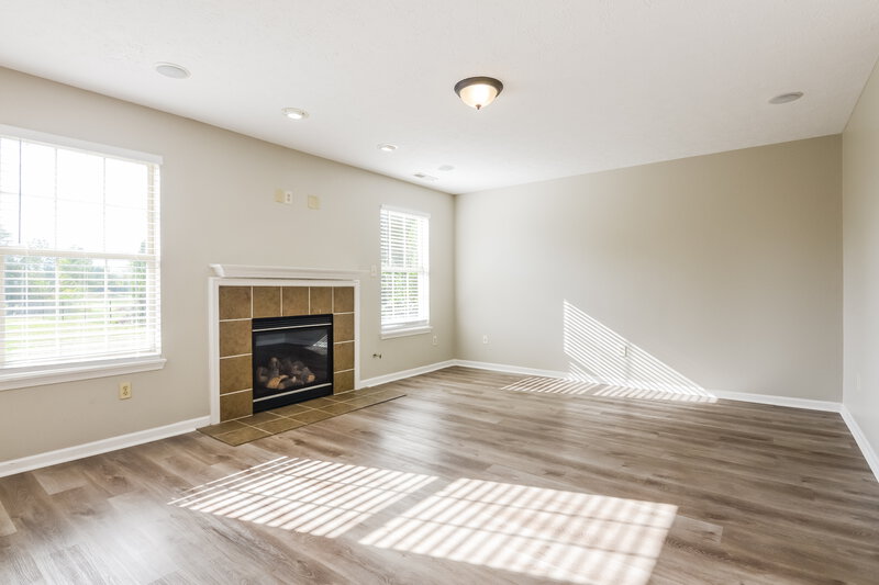 2,455/Mo, 7764 Shasta Dr Indianapolis, IN 46217 Family Room View