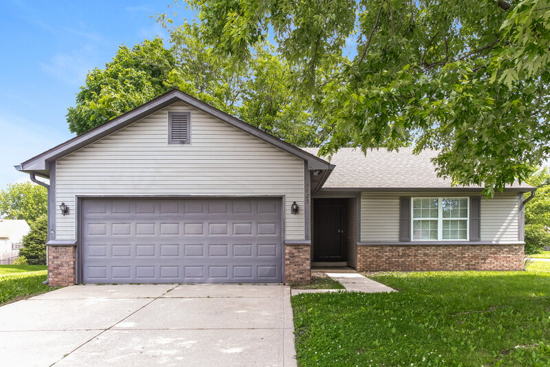 1,895/Mo, 7825 Jaclyn Dr Indianapolis, IN 46237 External View