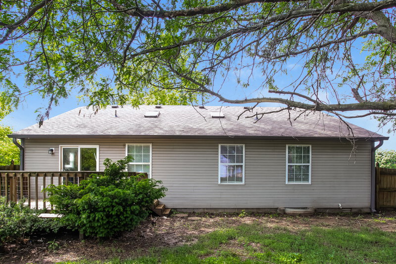 1,895/Mo, 7825 Jaclyn Dr Indianapolis, IN 46237 Rear View