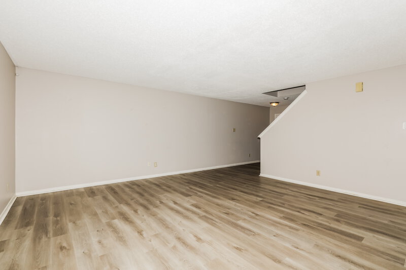 1,780/Mo, 9205 Middlebury Way Camby, IN 46113 Living Room View 3