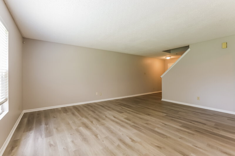 1,760/Mo, 9205 Middlebury Way Camby, IN 46113 Living Room View 2