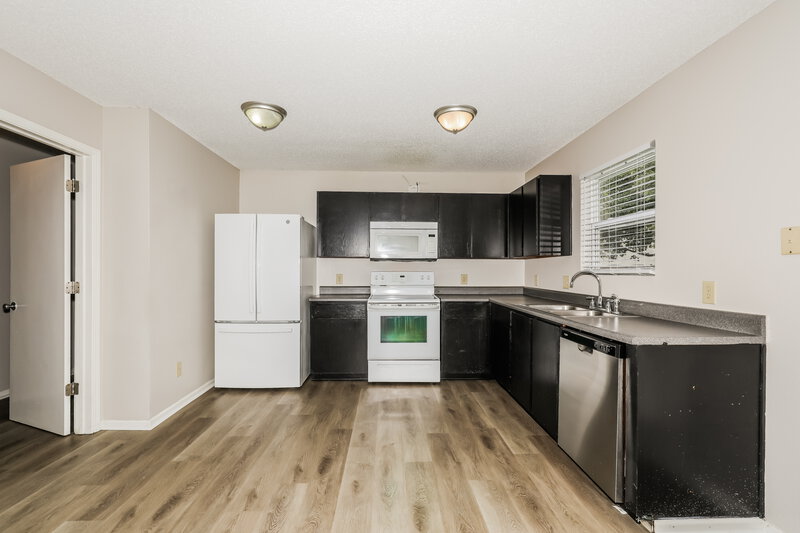 1,780/Mo, 9205 Middlebury Way Camby, IN 46113 Kitchen View 2