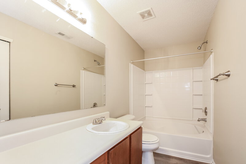 1,655/Mo, 9205 Middlebury Way Camby, IN 46113 Master Bathroom View