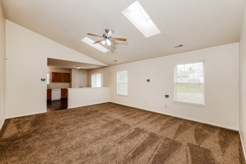 1,610/Mo, 8406 Southern Springs Way Indianapolis, IN 46237 Living Room View 2