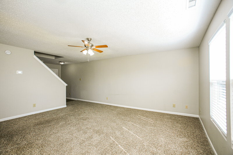 1,740/Mo, 3115 Black Forest Ln Indianapolis, IN 46239 Living Room View