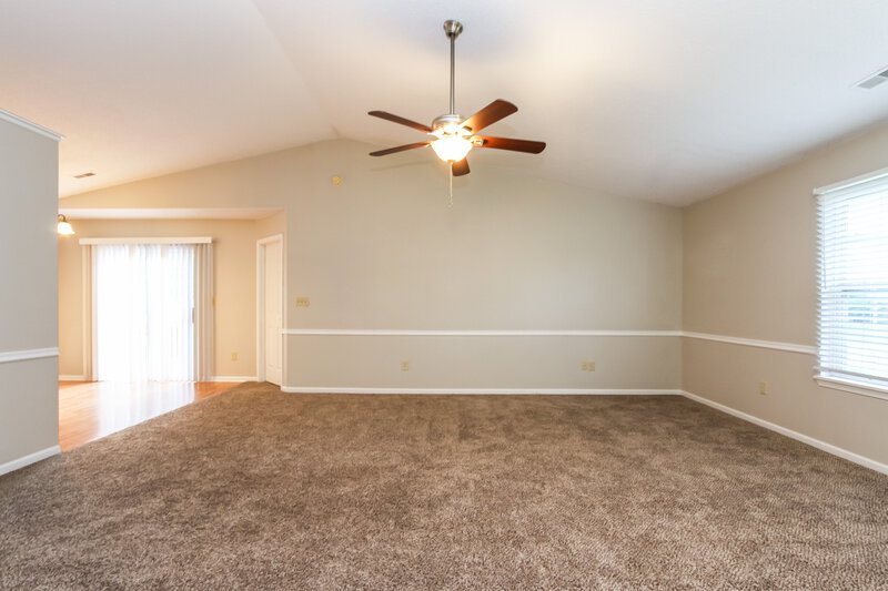 1,450/Mo, 15305 Fawn Meadow Dr Noblesville, IN 46060 Living Room View