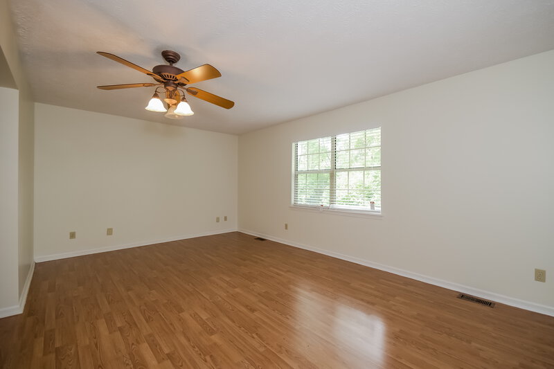 1,905/Mo, 2917 Sunnyfield Ct Indianapolis, IN 46228 Dining Room View 2