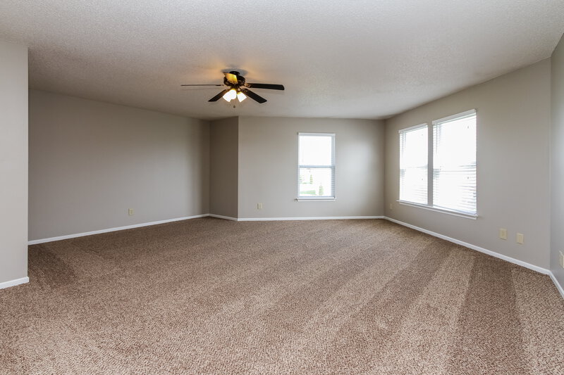 1,810/Mo, 9992 Big Bend Dr Indianapolis, IN 46234 Living Room View 2