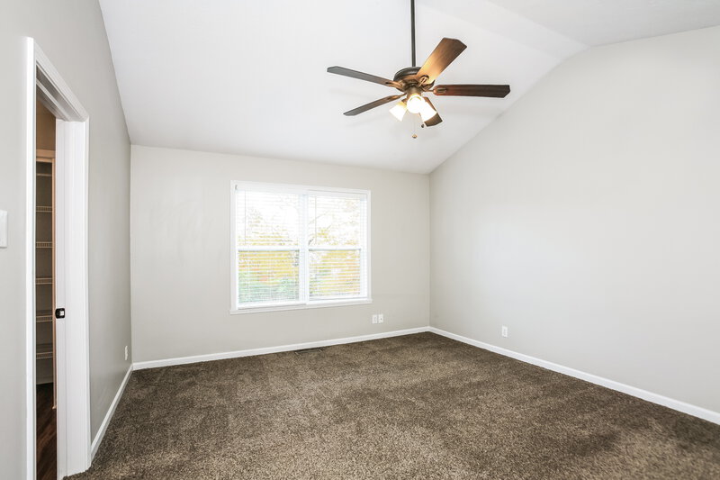 2,015/Mo, 5294 Ivy Hill Dr Carmel, IN 46033 Main Bedroom View