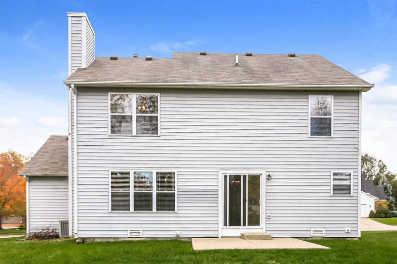 2,015/Mo, 5294 Ivy Hill Dr Carmel, IN 46033 Rear View