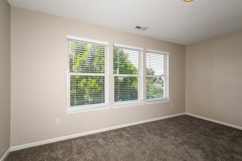 2,060/Mo, 5904 Minden Dr Indianapolis, IN 46221 Bedroom View 4