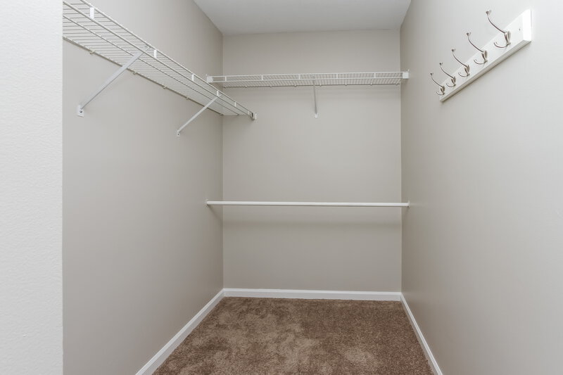 1,430/Mo, 7562 Bancaster Dr Indianapolis, IN 46268 Walk In Closet View