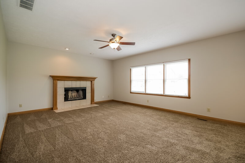 1,935/Mo, 776 Raintree Dr Avon, IN 46123 Living Room View