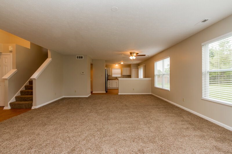 1,830/Mo, 8233 Twin River Dr Indianapolis, IN 46239 Living Area View 2