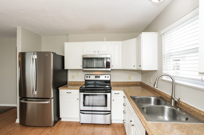 2,125/Mo, 8233 Twin River Dr Indianapolis, IN 46239 Misc View 4