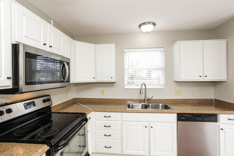 2,125/Mo, 8233 Twin River Dr Indianapolis, IN 46239 Misc View 5