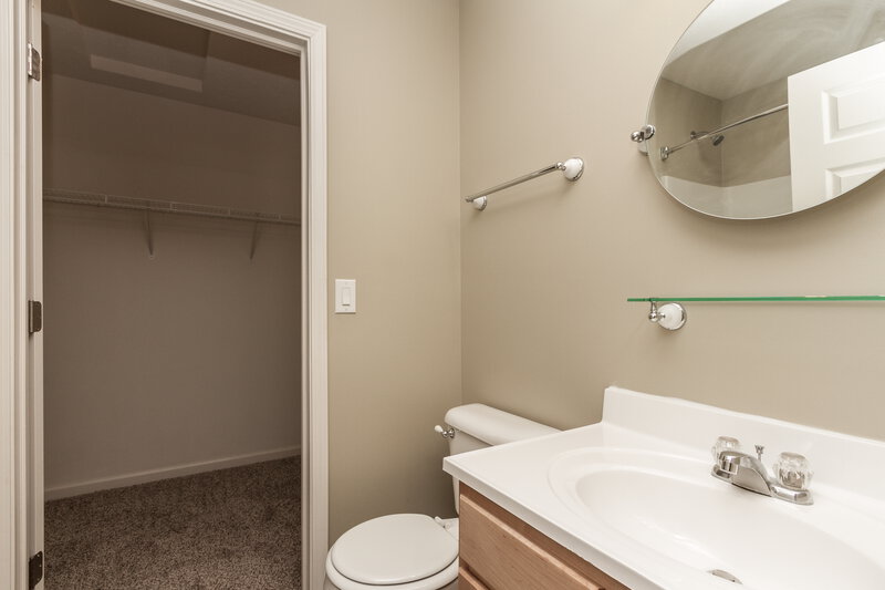 1,540/Mo, 12344 Deerview Dr Noblesville, IN 46060 Master Bathroom View