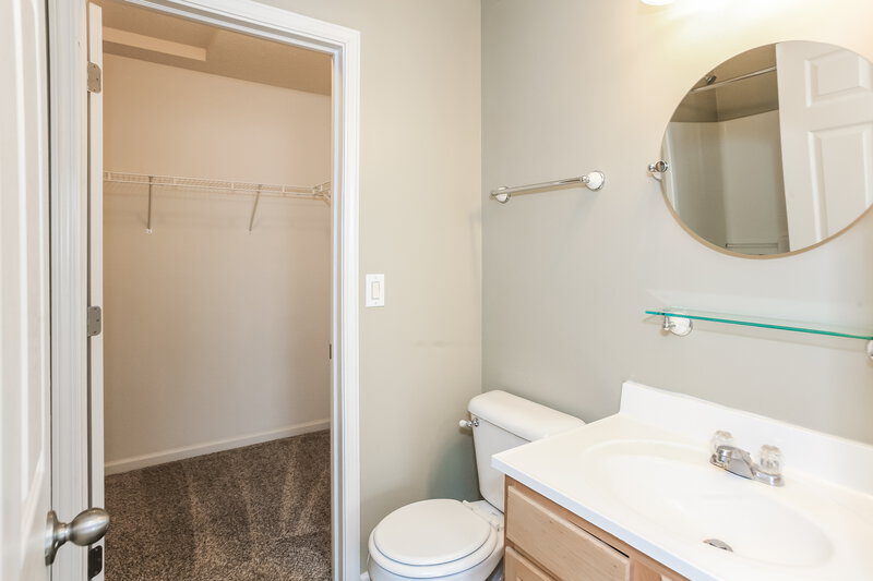 1,665/Mo, 12344 Deerview Dr Noblesville, IN 46060 Bathroom View