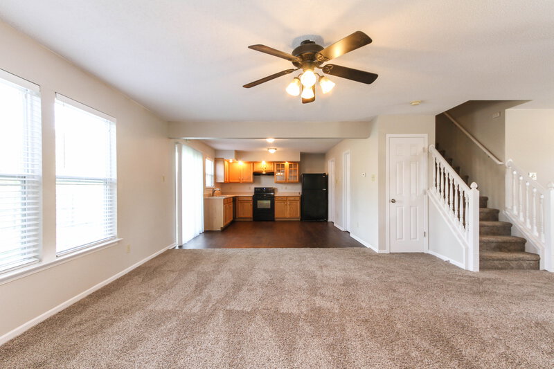 1,620/Mo, 1829 Blue Pine Ln Indianapolis, IN 46231 Living Room View 3