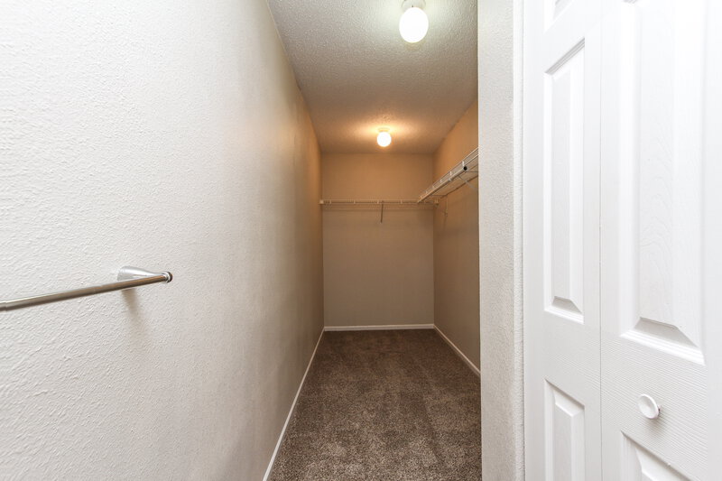 1,620/Mo, 1829 Blue Pine Ln Indianapolis, IN 46231 Walk In Closet View